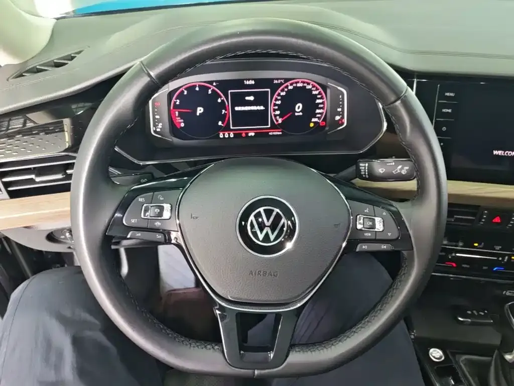 Volkswagen Passat — фото 10
