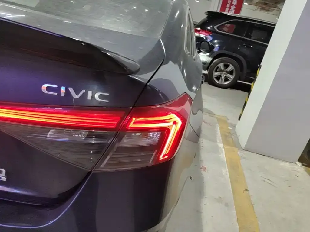 Honda Civic — фото 8