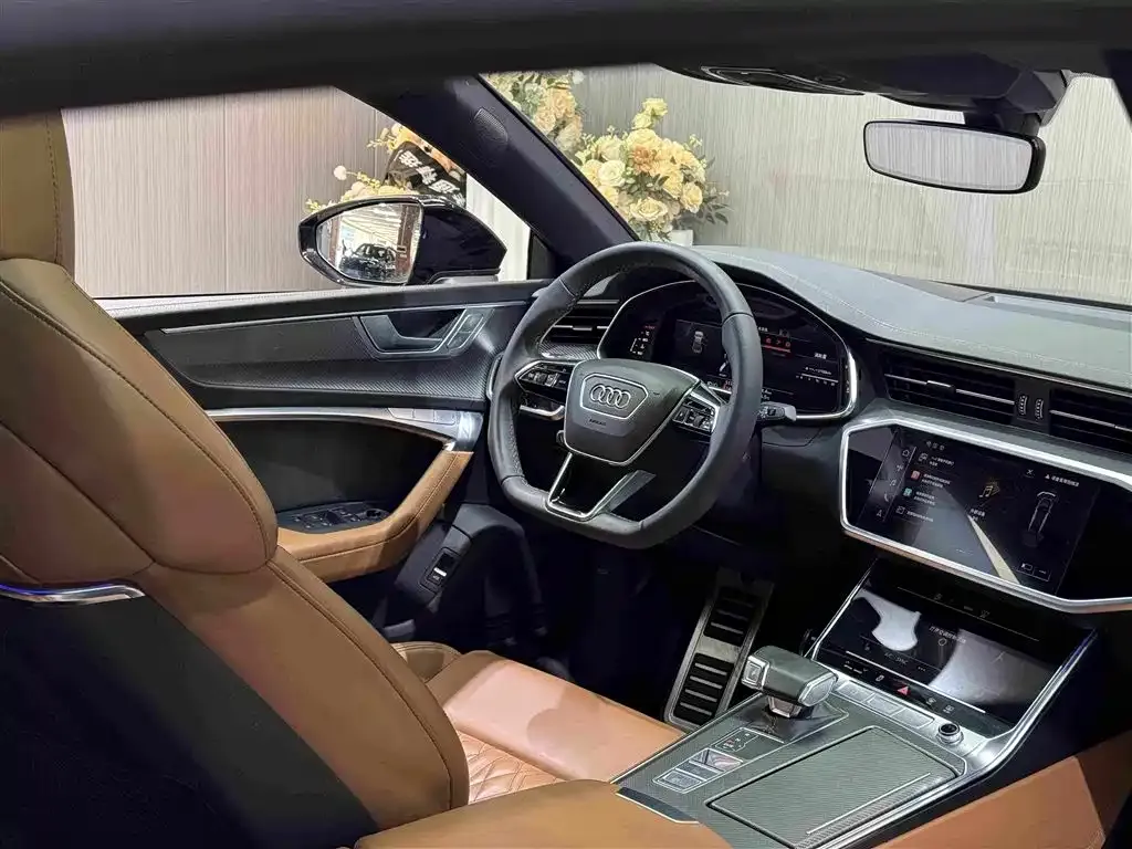 Audi A7L — фото 6