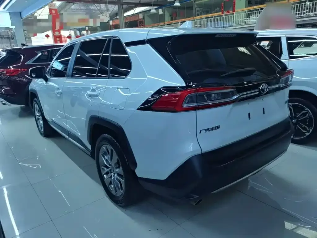 Toyota Wildlander — фото 2