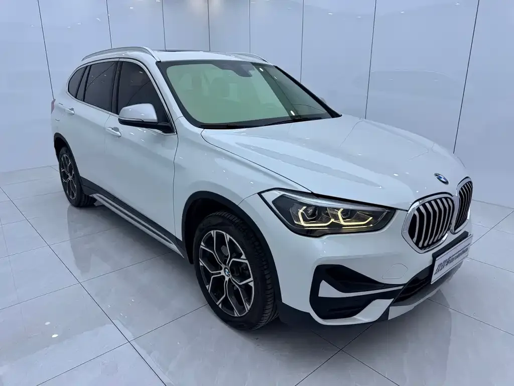 BMW X1 — фото 8