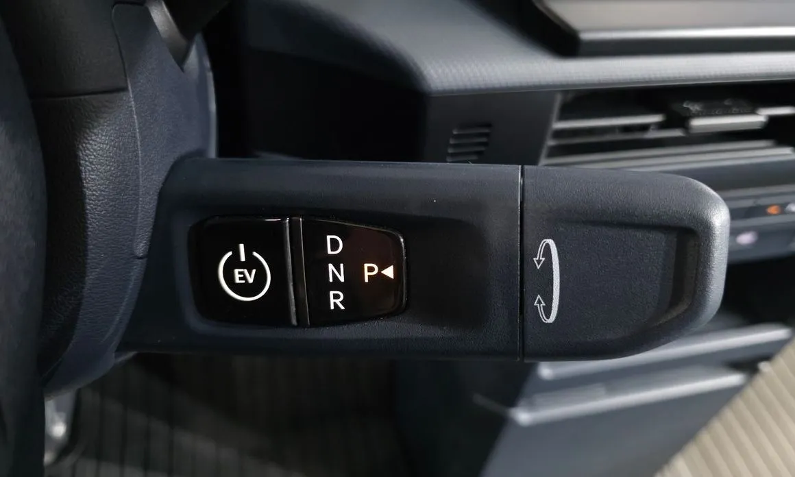 Kia PV5 — фото 4