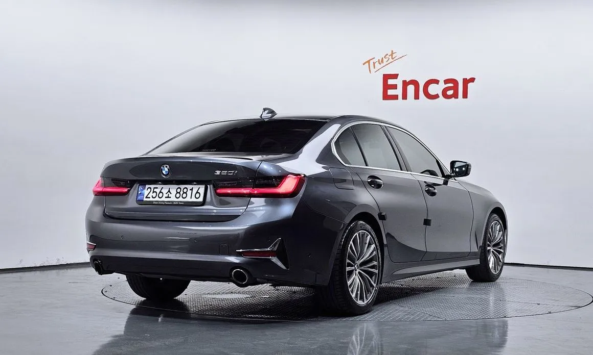 BMW 3-Series 2021 из KR, фото 3