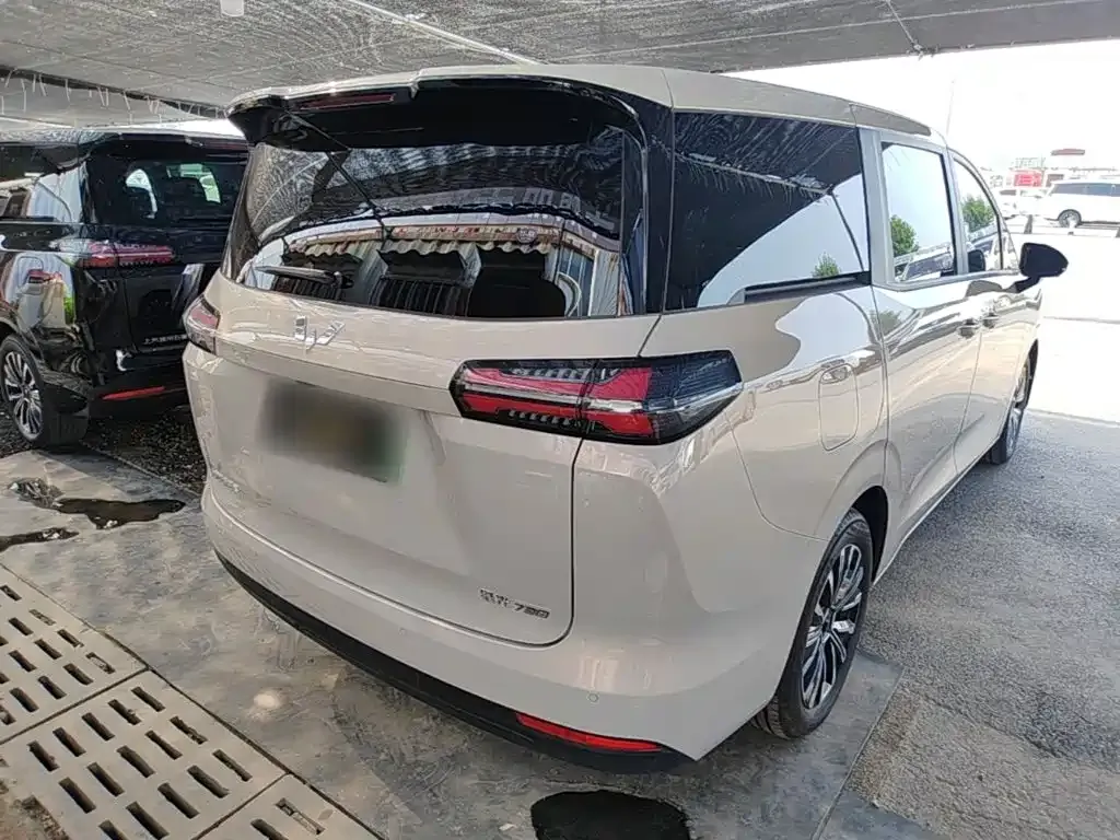 Wuling Starlight 730 New Energy — фото 9