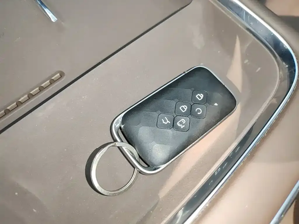 Wuling Starlight 730 New Energy — фото 2
