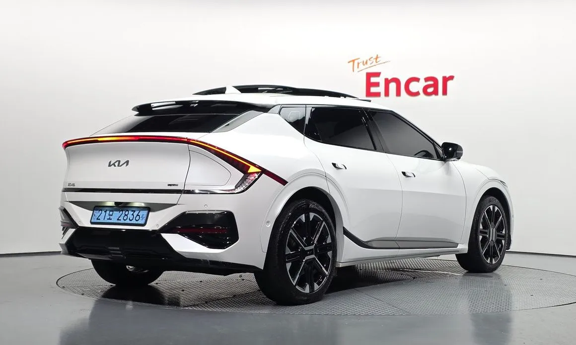 Kia EV6 — фото 8