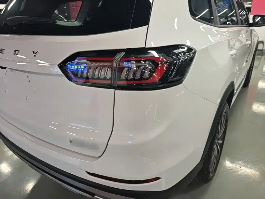 Chery Tiggo 8 — фото 2