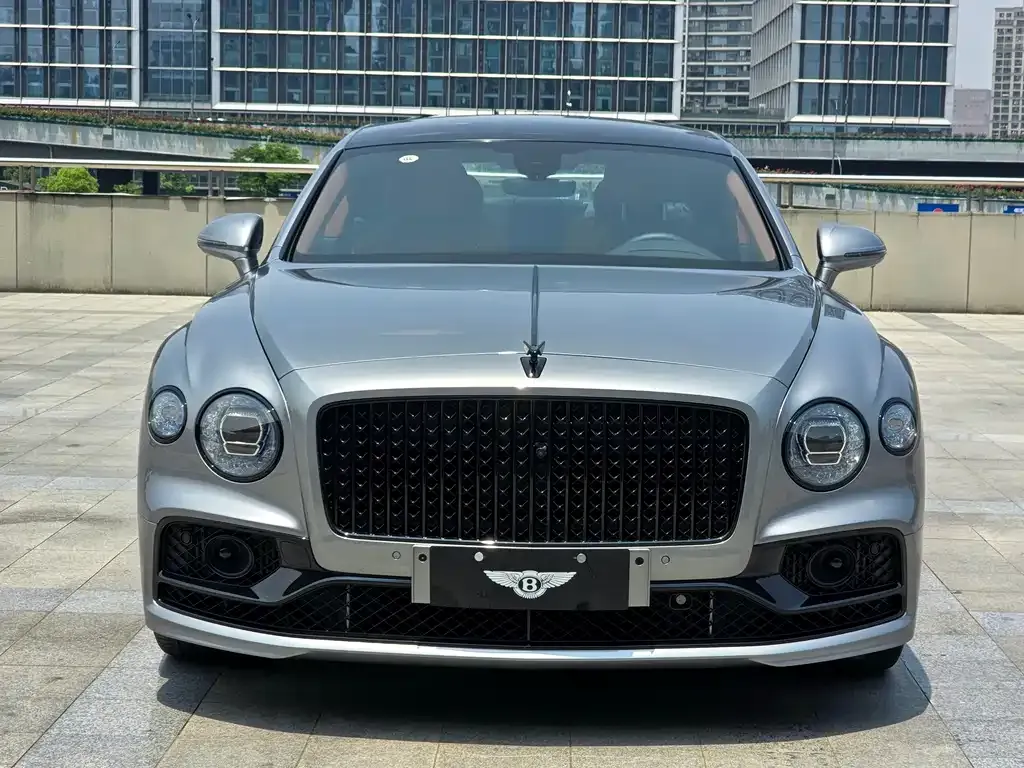 Bentley Flying Spur — фото 9
