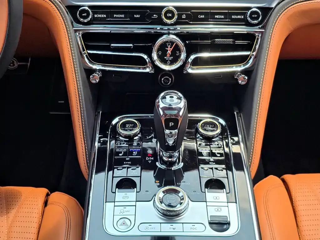 Bentley Flying Spur — фото 5