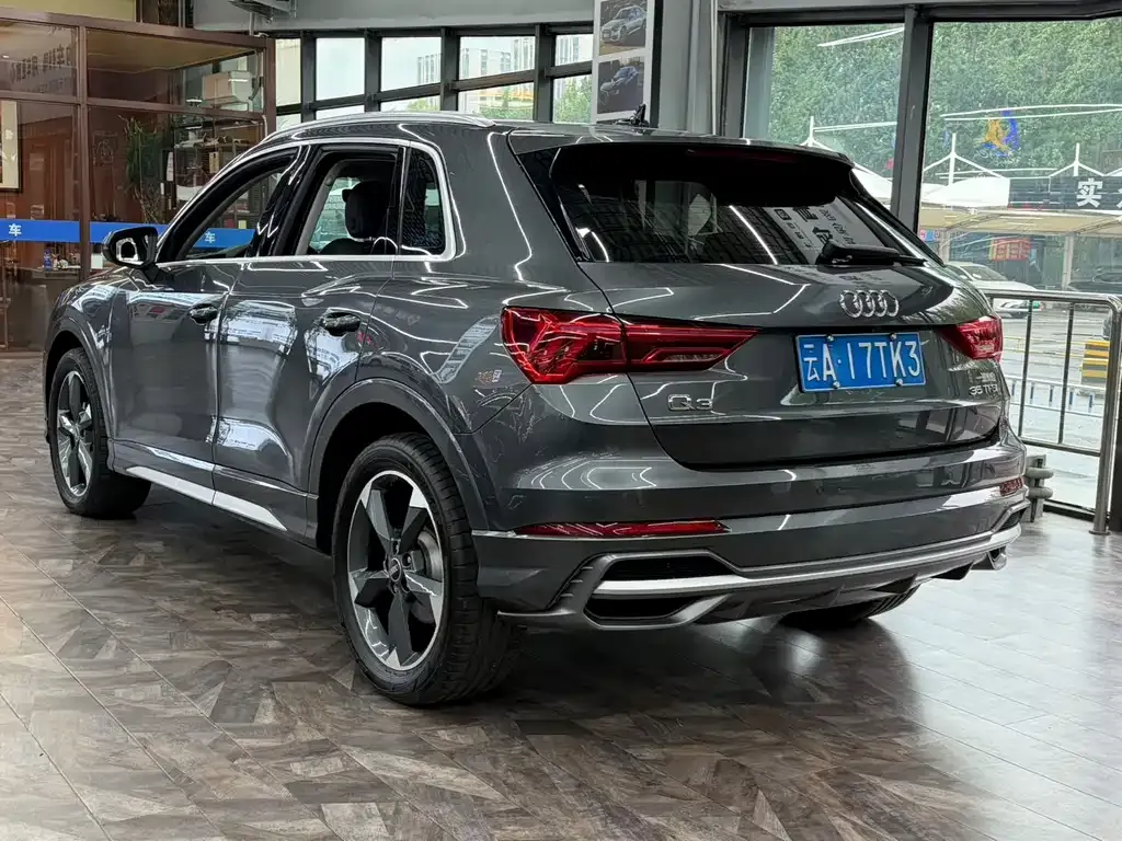 Audi Q3 — фото 10