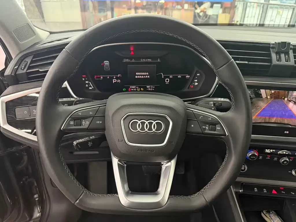 Audi Q3 — фото 3