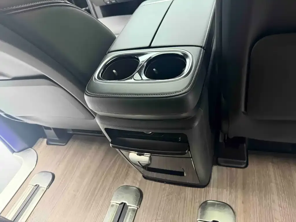 GAC Motor Trumpchi M8 — фото 10
