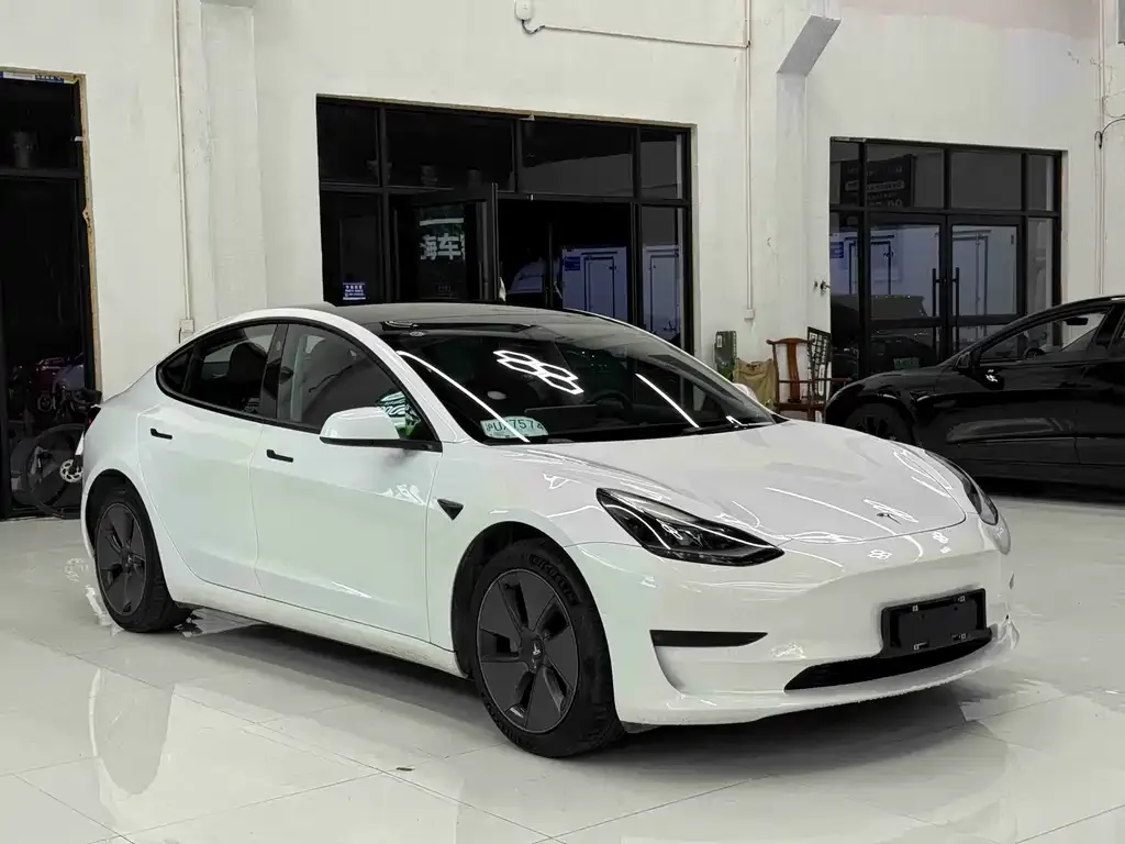 Tesla Model 3 — фото 8