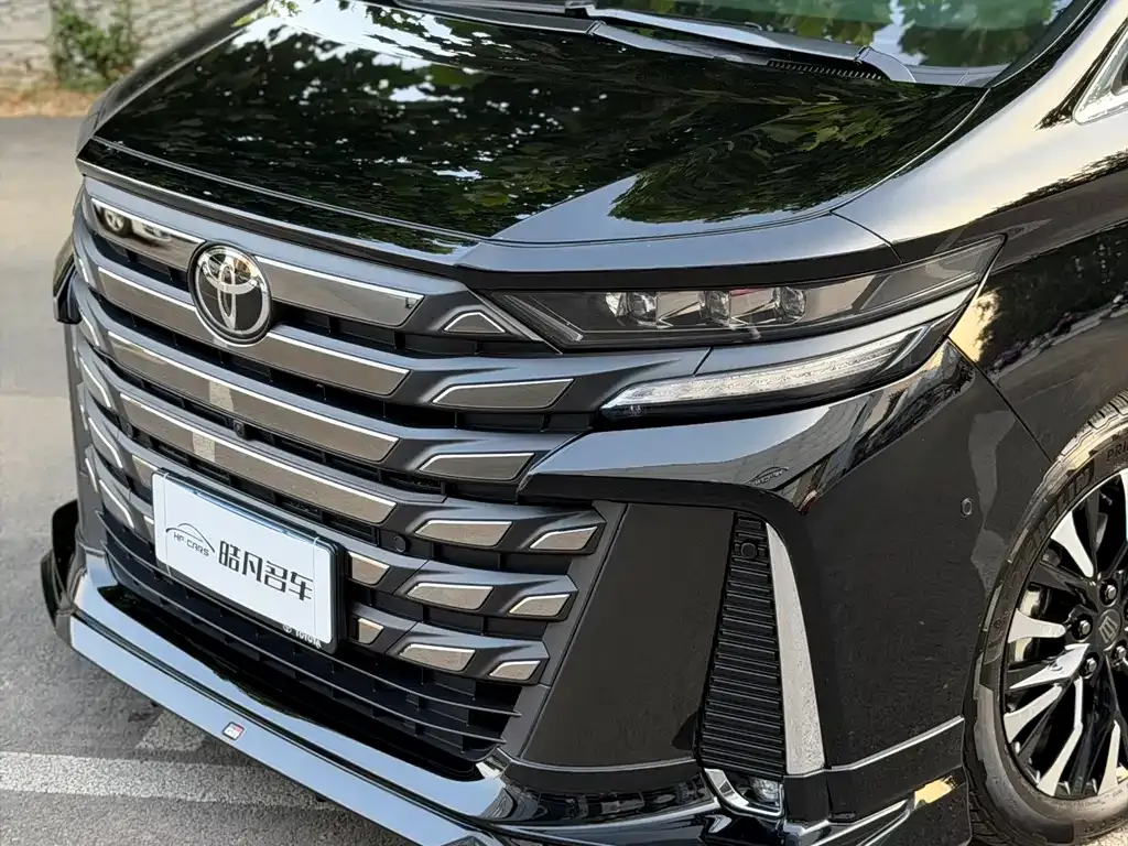 Toyota Vellfire — фото 6