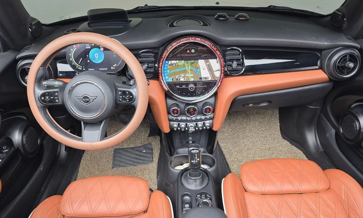 Mini Cooper Convertible — фото 10