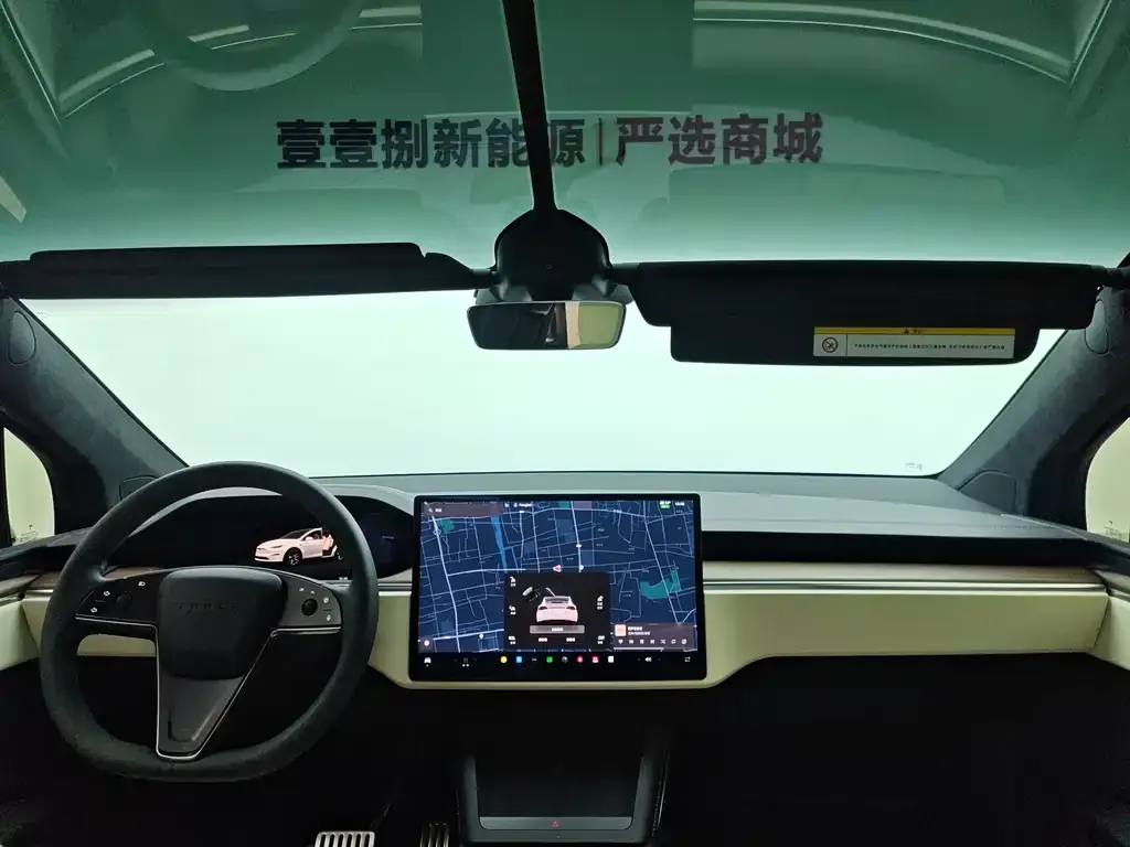 Tesla Model X — фото 2
