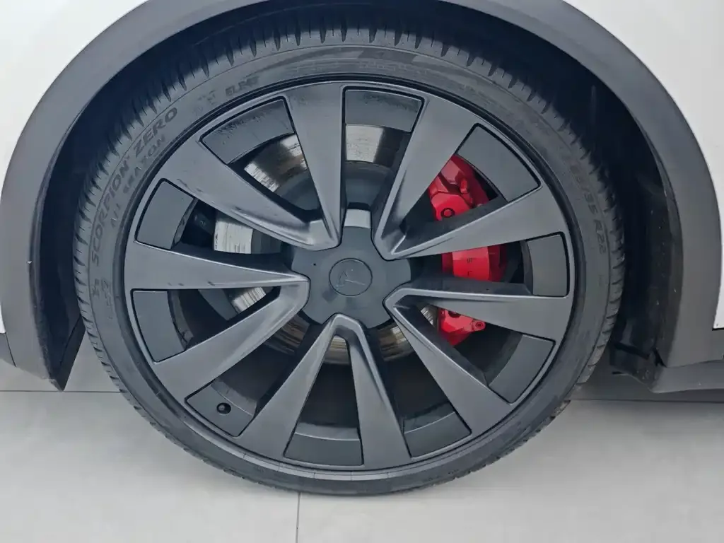 Tesla Model X — фото 6