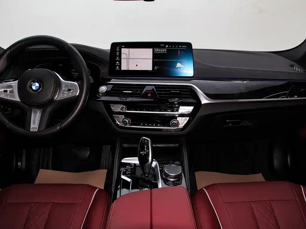 BMW 5 Series — фото 5