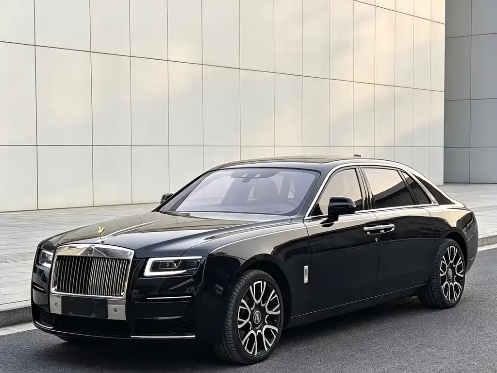 Rolls-Royce Ghost — фото 1