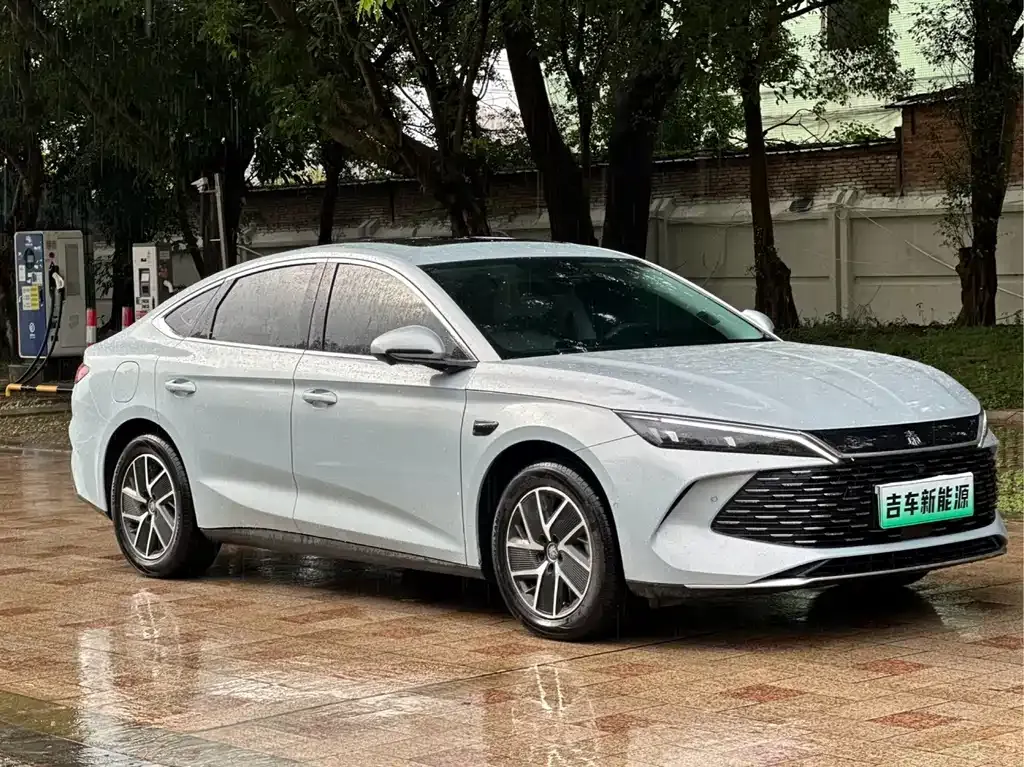 BYD Qin L — фото 9