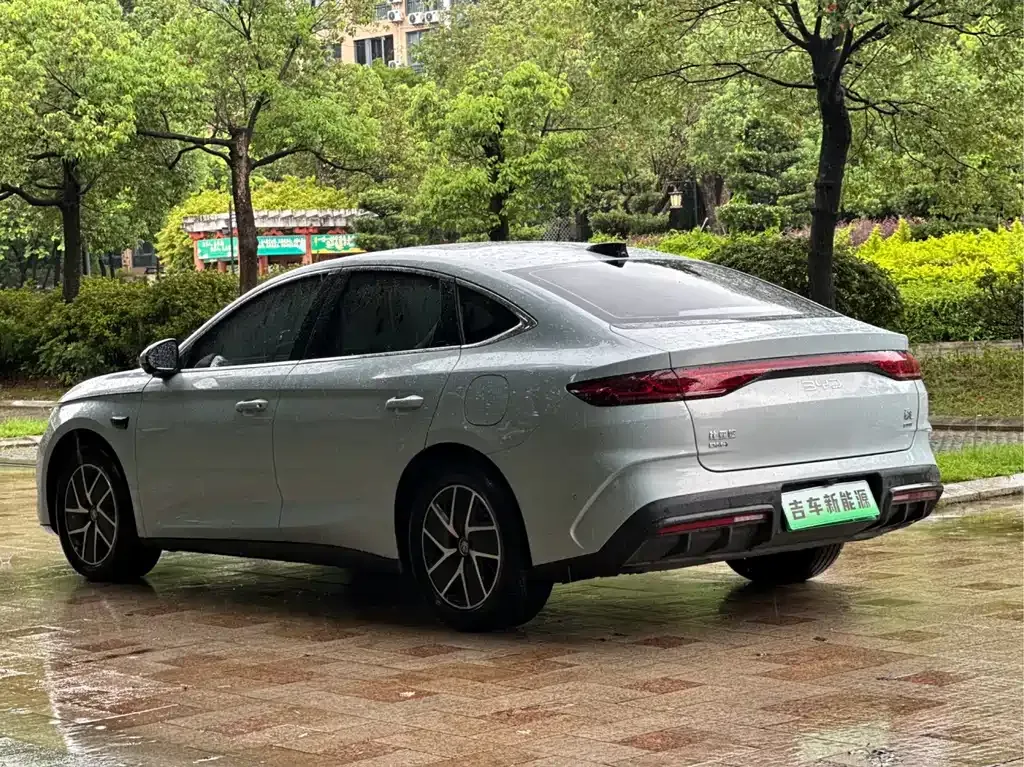 BYD Qin L — фото 8
