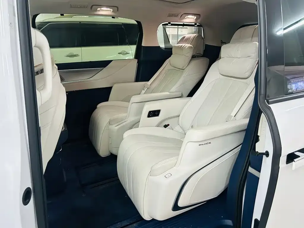 Buick GL8 Hybrid — фото 7