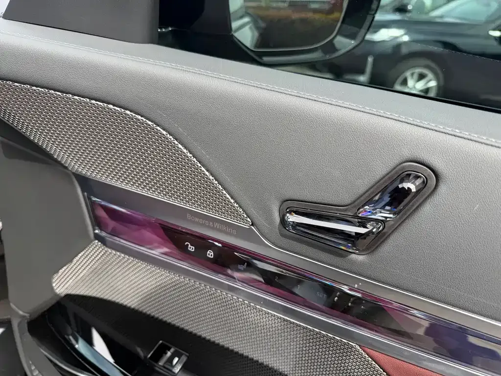 BMW i7 2023 из CN, фото 10