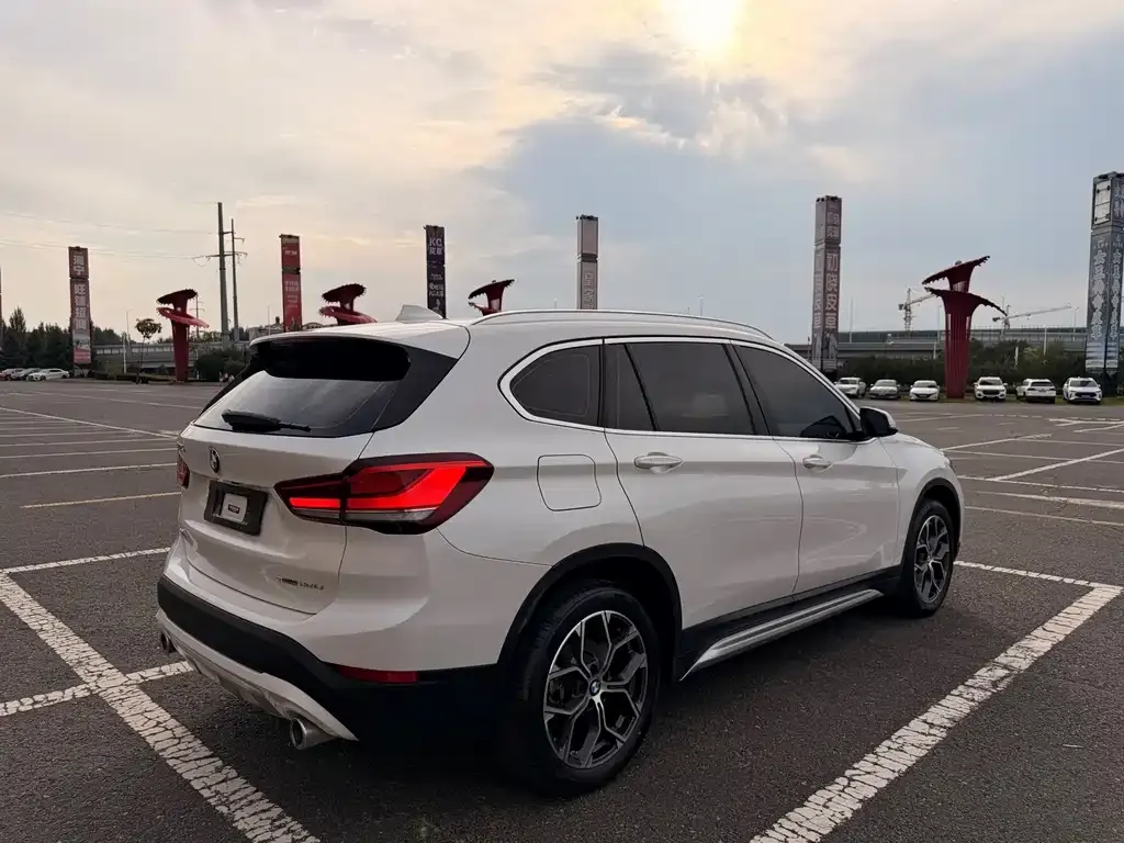 BMW X1 — фото 2