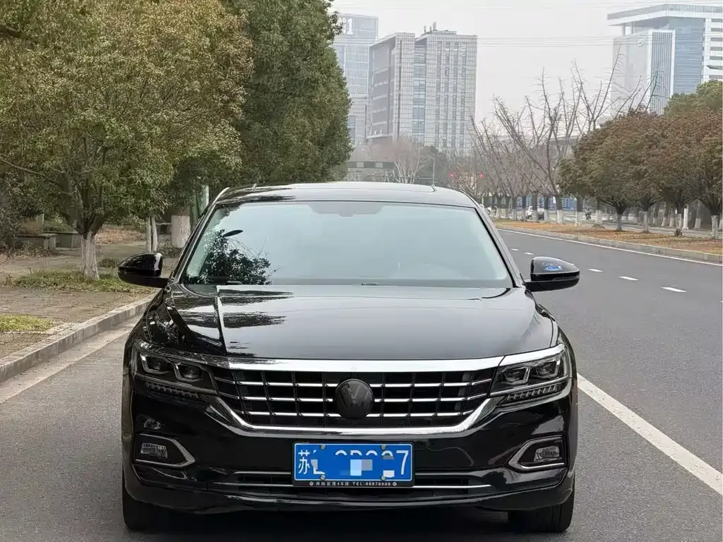 Volkswagen Passat — фото 4