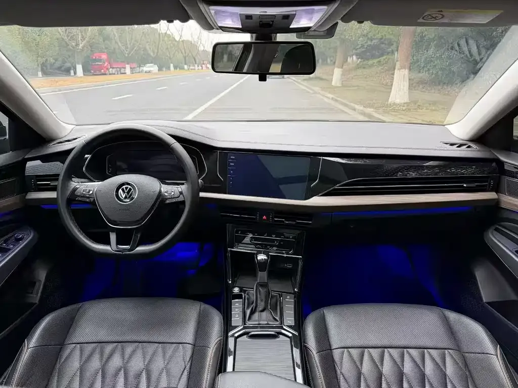 Volkswagen Passat — фото 2