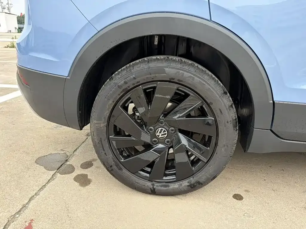 Volkswagen Tharu — фото 8