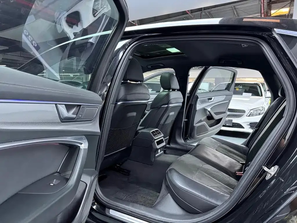 Audi A6L 2022 из CN, фото 7