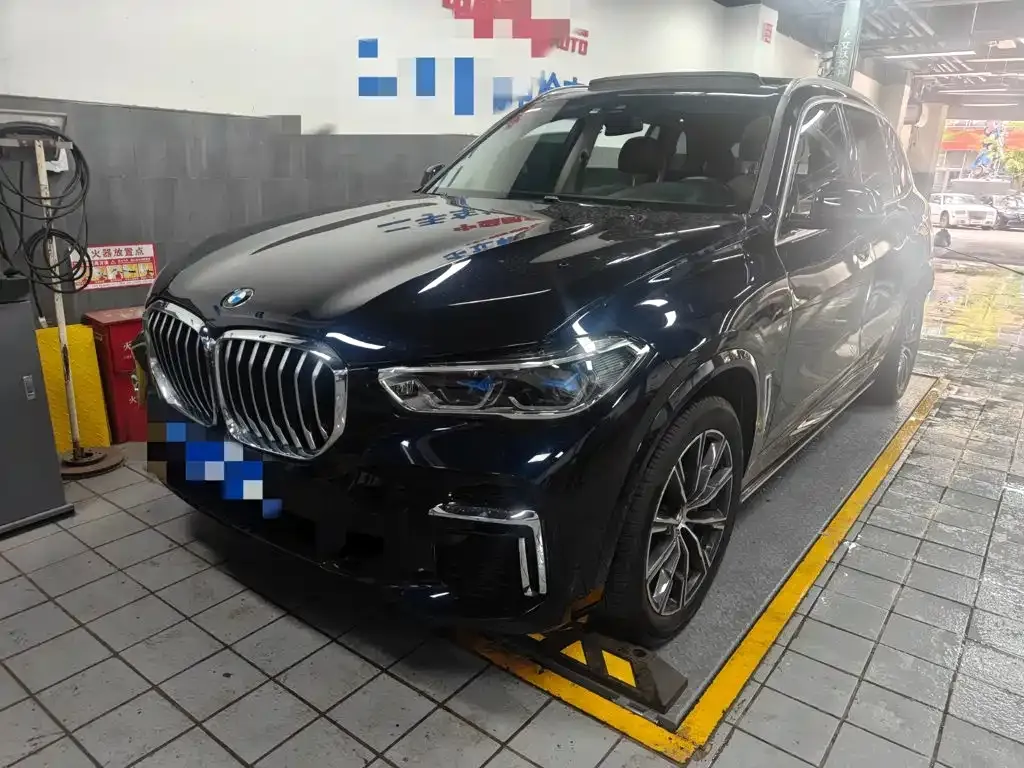 BMW X5 — фото 1