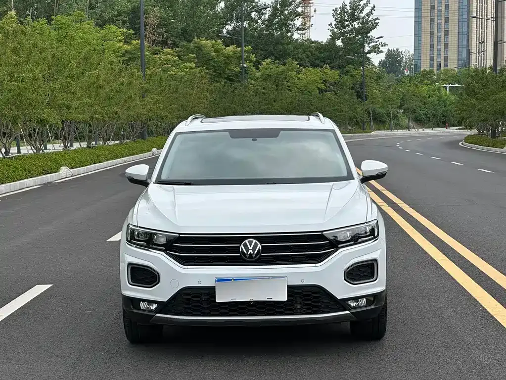 Volkswagen T-Roc — фото 8
