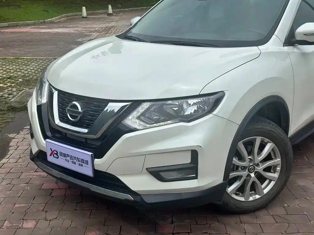 Nissan X-Trail — фото 10