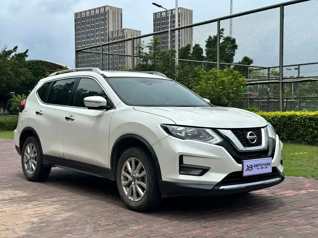 Nissan X-Trail — фото 7