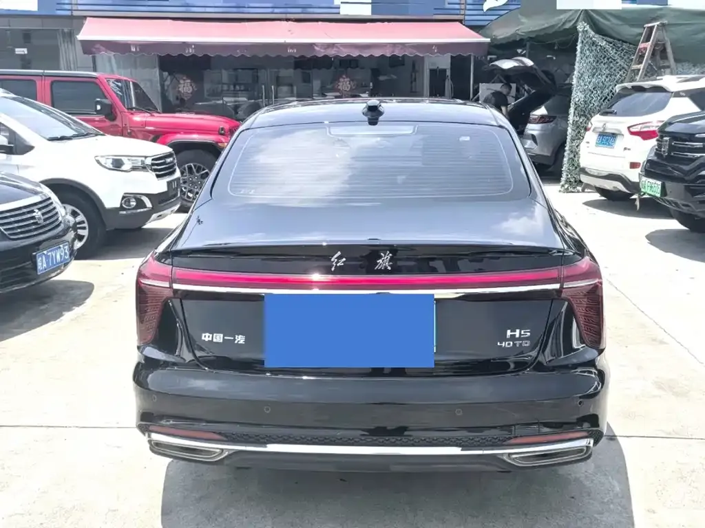 Hongqi H5 — фото 3