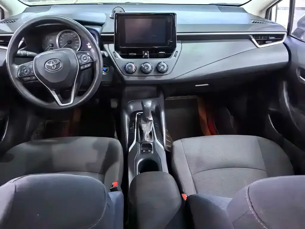 Toyota Corolla 2023 из CN, фото 2