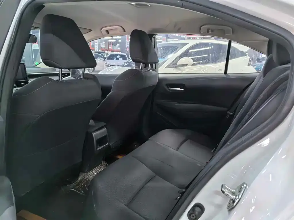 Toyota Corolla 2023 из CN, фото 9