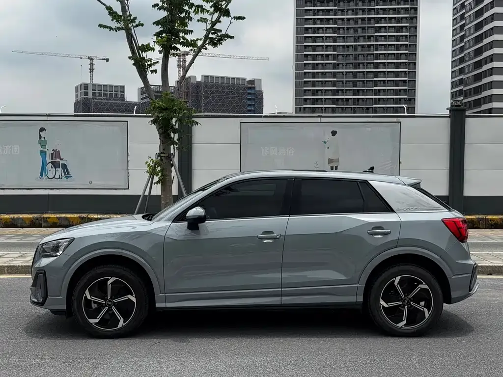 Audi Q2L e-tron 2022 из CN, фото 2