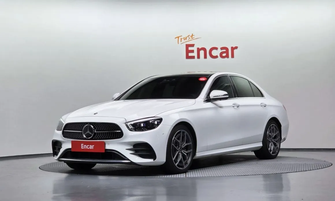 Mercedes-Benz E-Class — фото 1