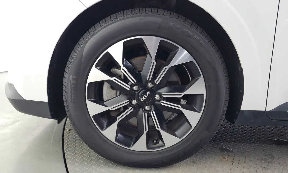 Kia Carnival — фото 10