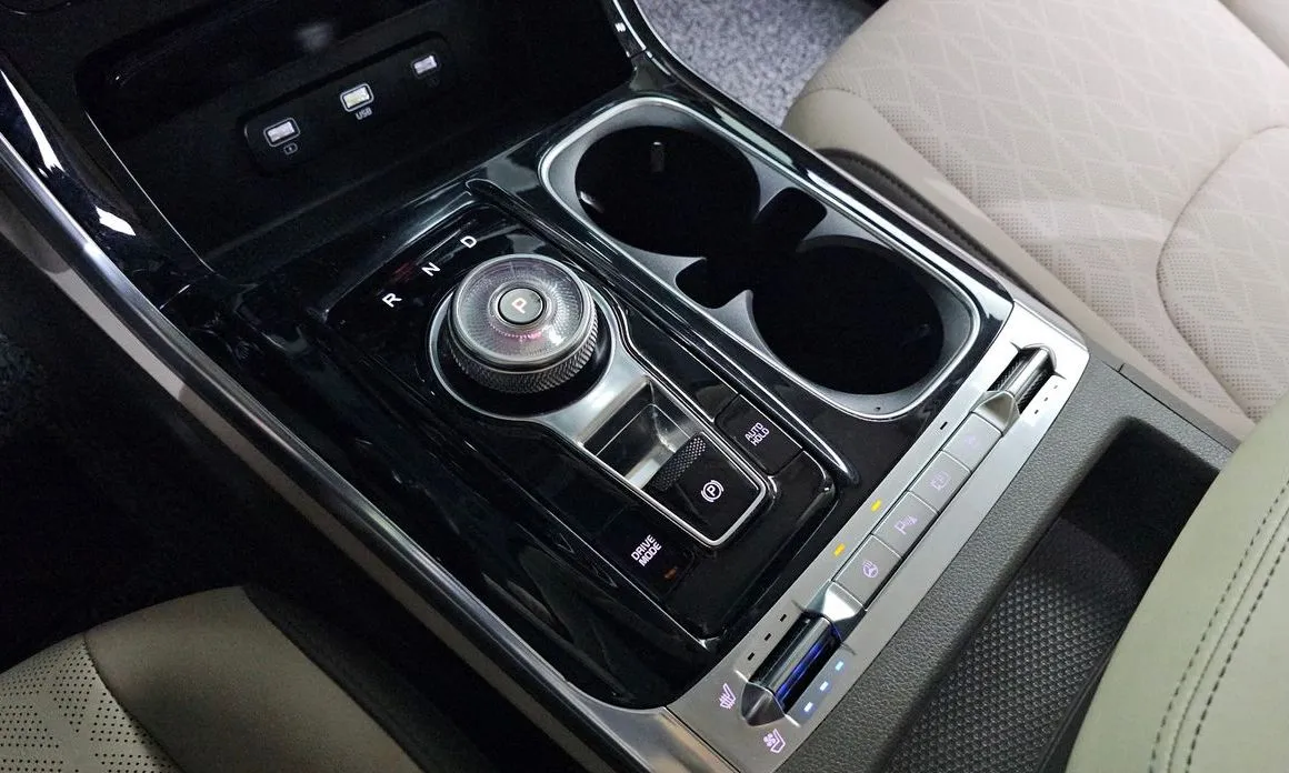 Kia Carnival — фото 9