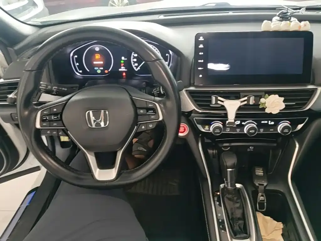 Honda Inspire — фото 6