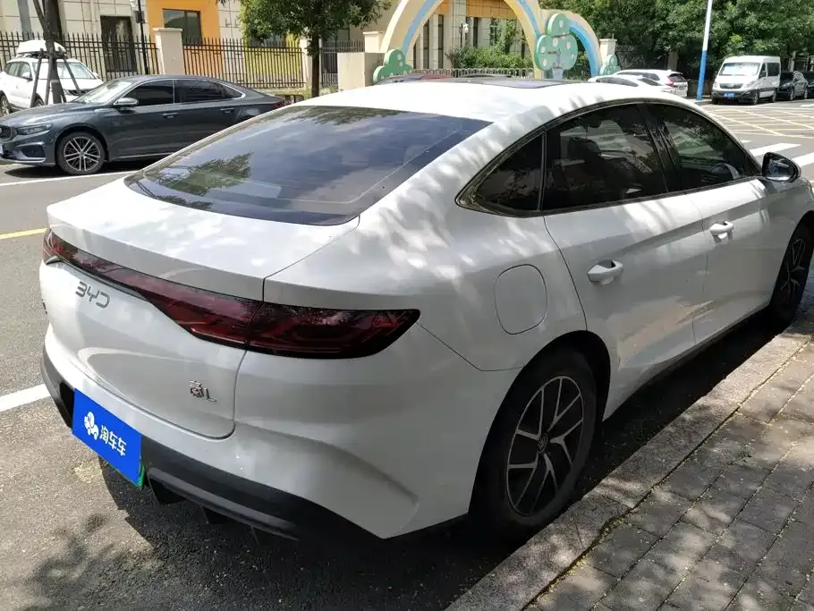 BYD Qin L — фото 9