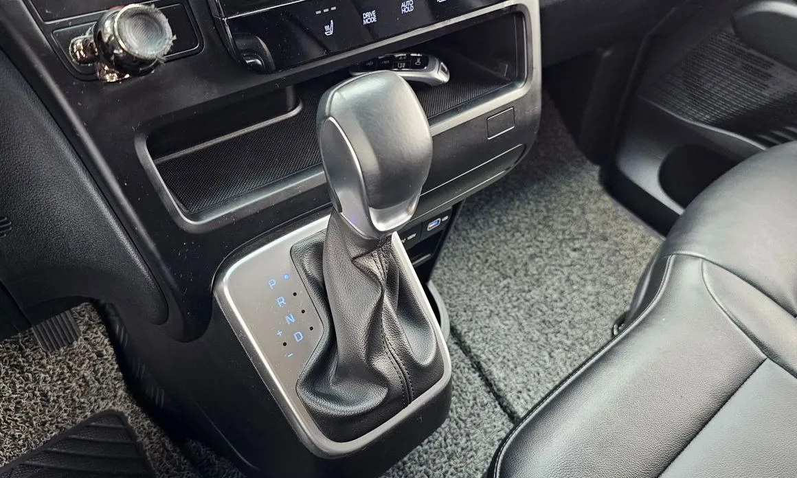 Hyundai Staria — фото 3