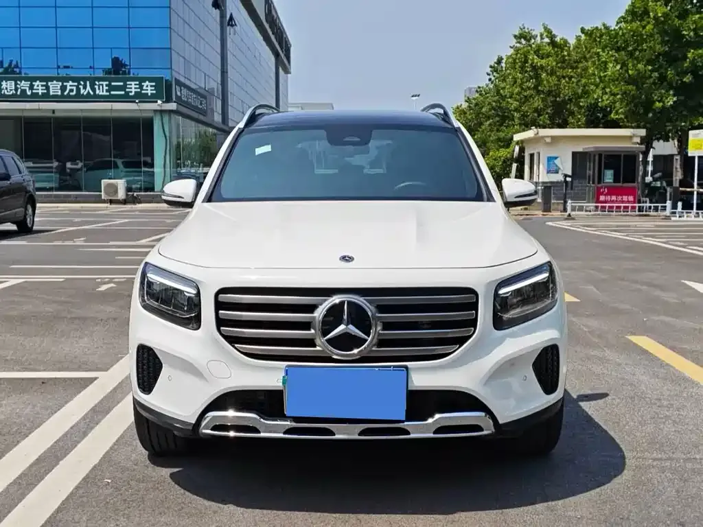 Mercedes-Benz GLB — фото 3