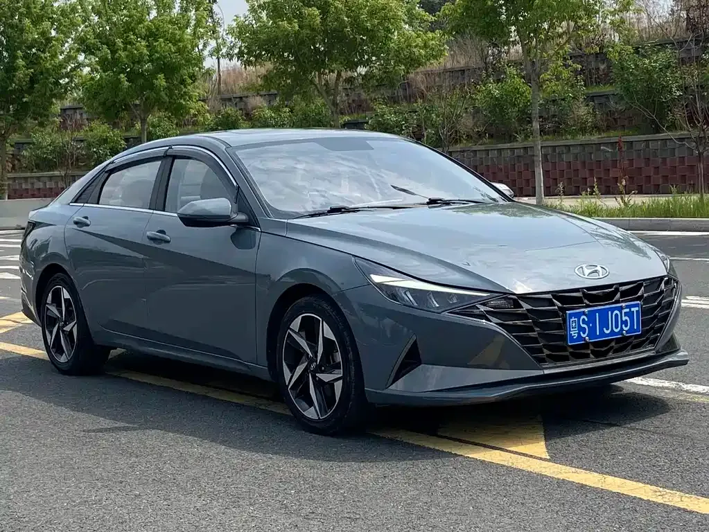 Hyundai Elantra — фото 9