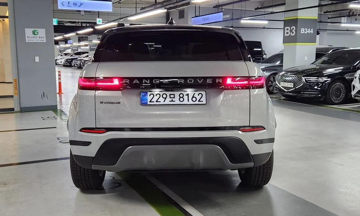Land Rover Range Rover Evoque — фото 10