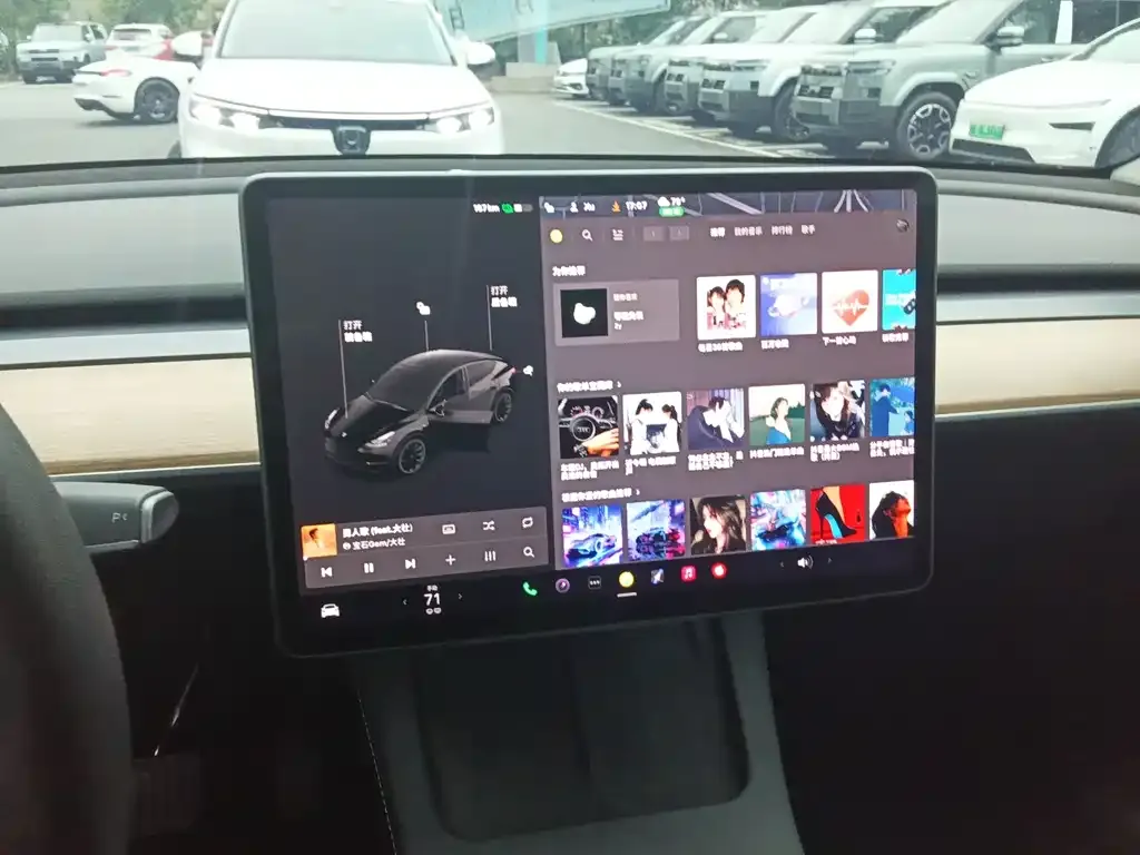Tesla Model Y — фото 8